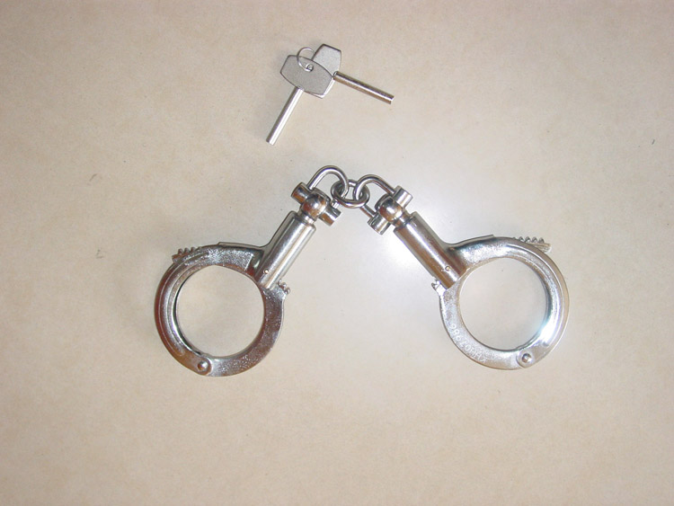 中亚钢制手铐_中亚