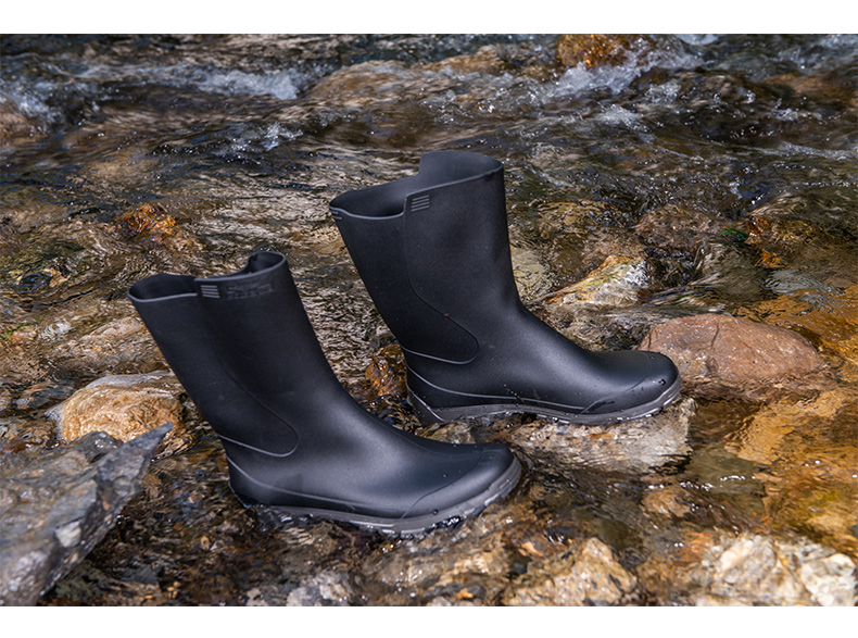 迪卡侬 雨鞋 中筒 聚氯乙烯 35-36码 黑色_迪卡侬